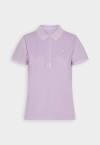 Levandulové polo tričko vyrobené z bavlny, s límečkem, krátkými rukávy, zapínáním na tři knoflíky a malým logem značky na hrudi.
