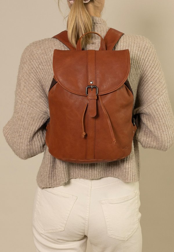 BENNETT - Tagesrucksack - braun