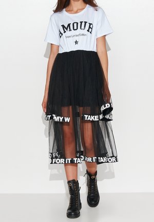 Hverdagskjole - white