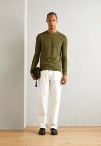 INDICODE JEANS Long sleeved top - olive