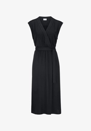 Ärmelloses schwarzes Midikleid zum Wickeln mit V-Ausschnitt, geraffter Taille und passendem Stoffgürtel, der seitlich gebunden wird.