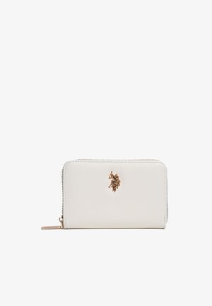 Portafoglio bianco testurizzato con chiusura a zip ed emblema dorato. Presenta una finitura liscia e un design minimalista adatto a vari utilizzi.
