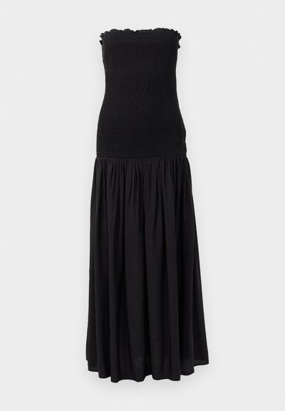 Rochie maxi neagră cu un corset plisat, margine superioară volanată și fustă fluidă. Materialul pare ușor, cu o textură subtilă.