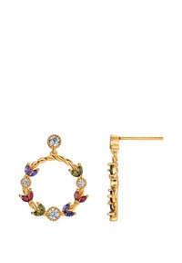 Gullige hoop-øreringer med en vridd design, prydet med flerfargede edelstener og klare krystaller. Øreringstangen er rett og sikker.