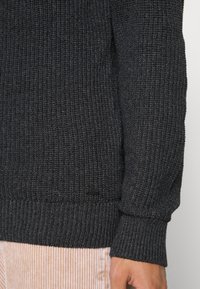 Only & Sons ONSJUNIO LIFE - Camisola - black