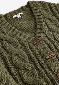 Next CHUNKY BUTTON FRONT CABLE - REGULAR FIT - Kardigan - green khaki