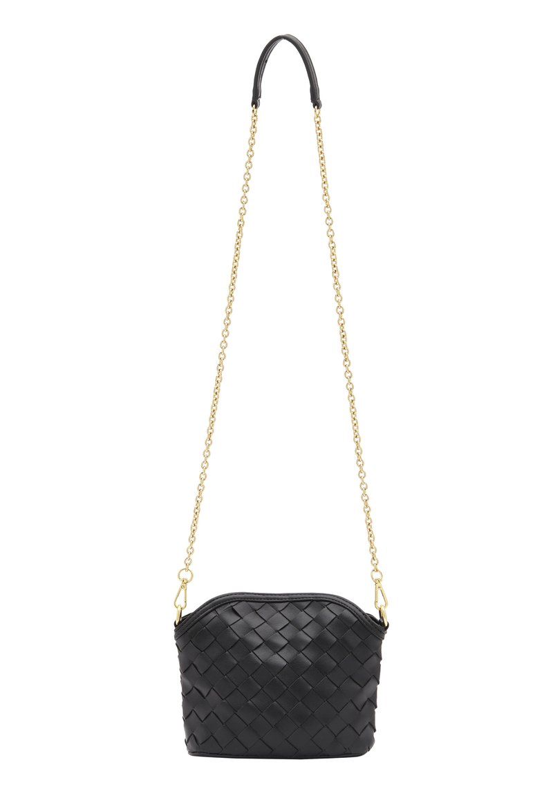 Černá tkaná kožená Crossbody taška se zlatým řetízkovým popruhem a zaobleným vrškem. Má texturovaný povrch a zapínání na klips.