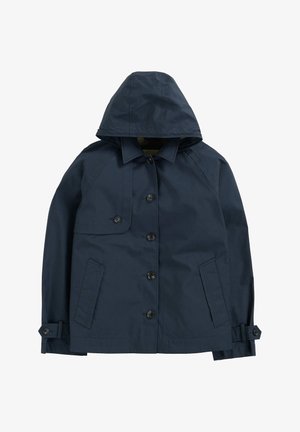Námořnická modrá nepromokavá bunda s kapucí, s knoflíkovým zapínáním, dvěma bočními kapsami a nastavitelnými manžetami. Vyrobena z odolné textilie.