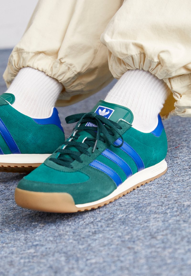 adidas Originals ALLTEAM UNISEX - Trainers - collegiate green/pantone/off  white/dark green