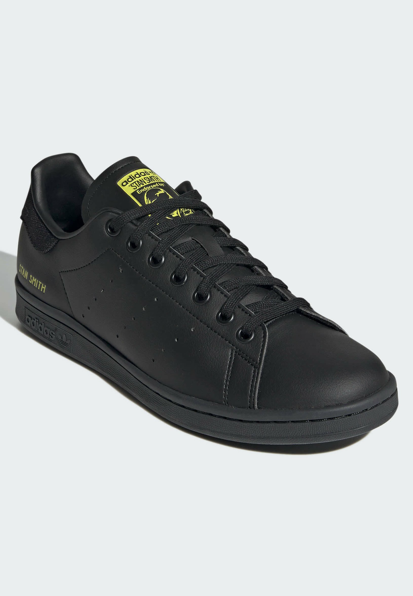 stan smith dietro nero
