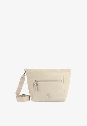 Bolso bandolera beige con correa ajustable, bolsillo frontal con cremallera y pequeño logotipo redondo cerca del centro inferior.