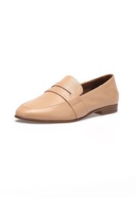 Mocassin en cuir beige à bout pointu, avec deux bandes horizontales sur le devant. Talon bas empilé et finition lisse.