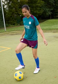 Nike Performance PARIS ST GERMAIN STRIKE SHORT - Short de sport - bordeaux/geode teal/guava ice