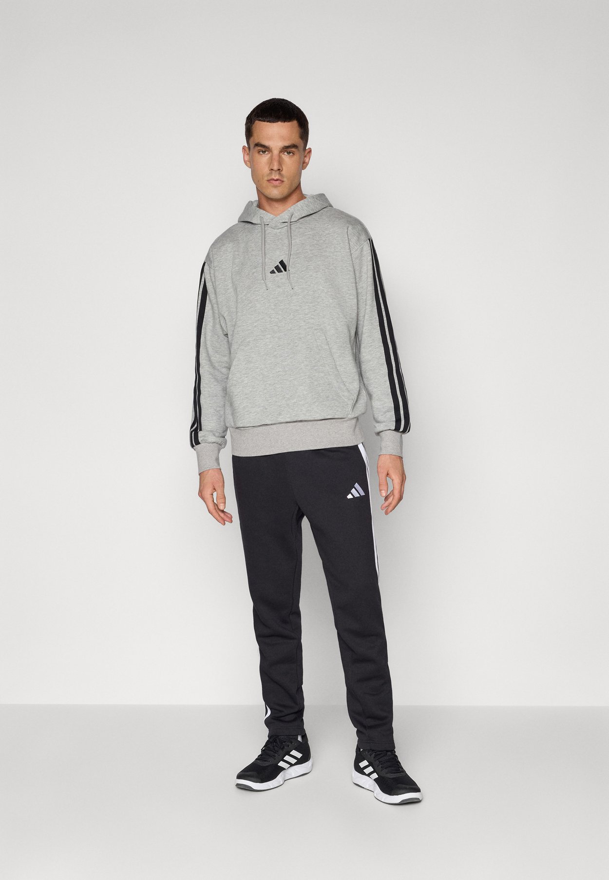 Kapuzenpullover
