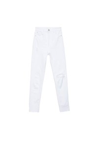 Jeans en denim blanc à coupe slim, avec un détail déchiré au genou gauche et un style classique à cinq poches.