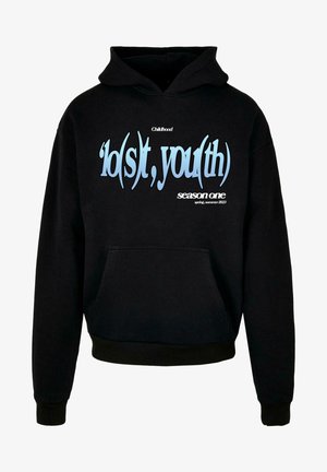 Sudadera negra con un bolsillo canguro frontal, capucha con cordón y texto gráfico en azul y blanco que dice "'lo(s)t, you(th) temporada uno primavera, verano 2023."
