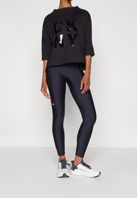 DKNY Långärmad tröja - black