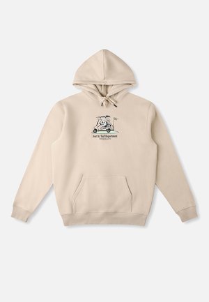 Beige hoodie met een capuchon met trekkoord, voorzak in kangoeroestijl en een grafisch logo met een golfkarretje. Zacht katoenen materiaal met geribde manchetten.