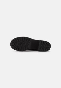 Monki Botas con plataforma - black