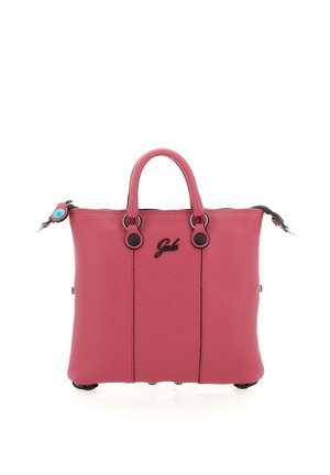 Borsa a mano in pelle rosa testurizzata con doppi manici, dettagli circolari neri e un piccolo logo nero ricamato al centro frontale.