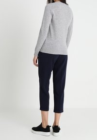 United Colors of Benetton Stickad tröja - light grey