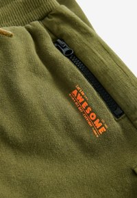Next UTILITY  JOGGERS SET - REGULAR FIT - Træningssæt - khaki green