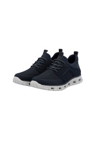 Sneakers blu navy realizzati con materiali in rete e suede, lacci elastici, una suola bianca leggera con fori e fascette posteriori per indossarli facilmente.