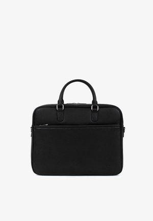 Mallette rectangulaire en cuir noir avec deux poignées, poche avant zippée et détails en métal argenté, conçue pour un usage professionnel.