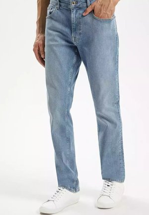 Cross Jeans - Jeansy Slim Fit