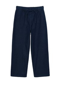 Tmavomodré voľné nohavice s tenkými vertikálnymi bielymi pruhmi, elastickým pásom a sťahovacou šnúrkou vpredu.