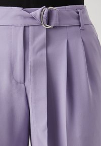 BOSS TAPIAH - Hlače chino - medium purple
