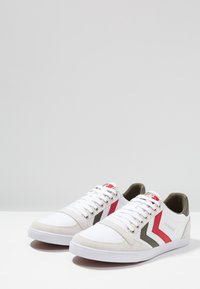 Hummel SLIMMER STADIL - Sapatilhas - white/green