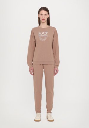 EA7 Emporio Armani TRACKSUIT SET - Sweatshirt - ginger snap