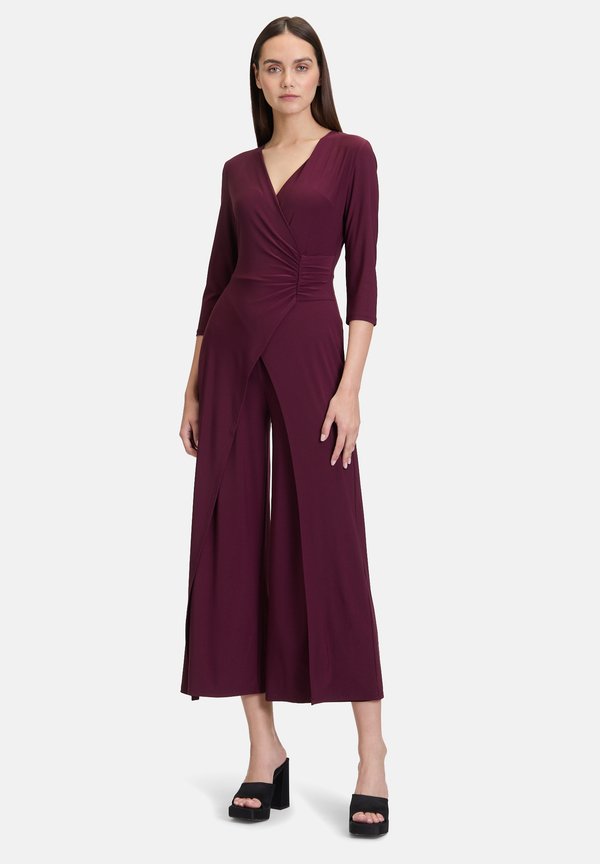 MIT WEITEM BEIN - Jumpsuit - dark aubergine