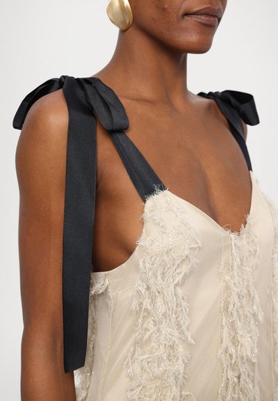 Ida Sjöstedt DAISY GOWN - Maxikleid - light beige
