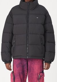 Tommy Jeans Chaqueta de invierno - black