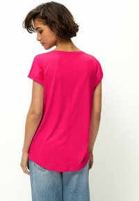 Next RICH CAP SLEEVE  - REGULAR FIT - Paprasti marškinėliai - pink