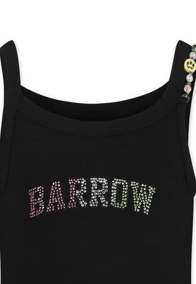 Top nero con la scritta "BARROW" in strass multicolore. Spalline sottili e perline decorative su una spallina aggiungono dettagli al design.