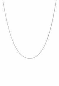 Collana in argento con un design liscio e piatto; presenta piccoli anelli uniformi e una finitura lucida, adatta per essere indossata a strati o da sola.