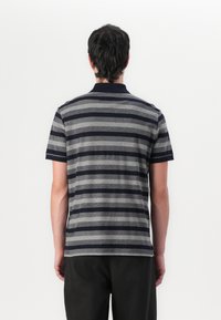 Tommy Hilfiger STRIPE STRUCTURE  - Pikeepaita - desert sky/mid grey