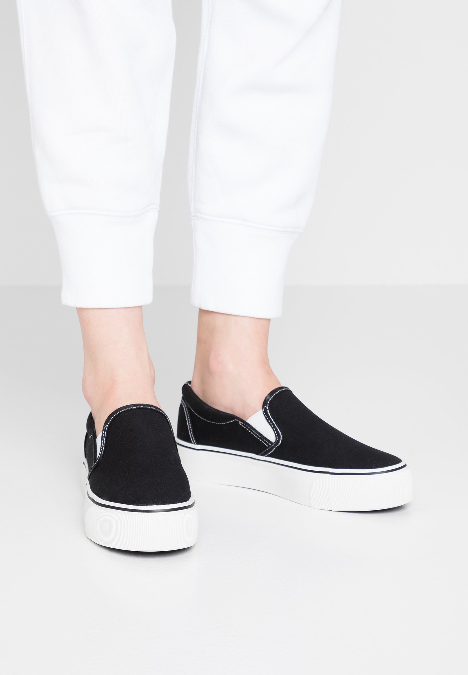 jessie platform slip on