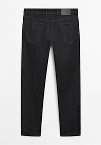 Jean en denim gris foncé vu de dos avec deux poches arrière, passants de ceinture et une étiquette de marque noire à la taille.