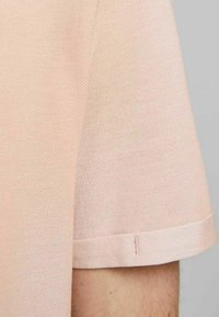 Jack & Jones PREMIUM JPRBLAHARDY TEE CREW NECK - Camiseta básica - peach whip