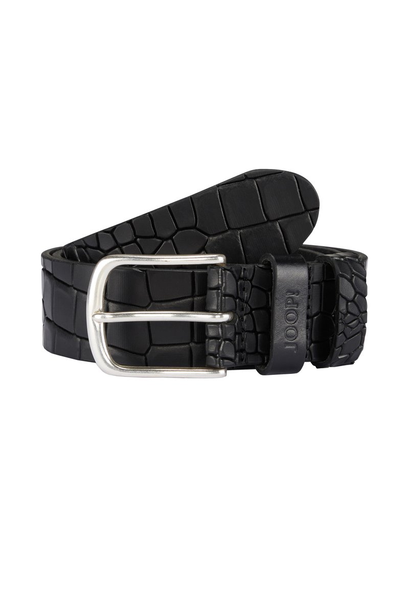 Cintura in pelle nera con texture a coccodrillo, fibbia con doppio gancio in argento e passante, con un dettaglio brandizzato.