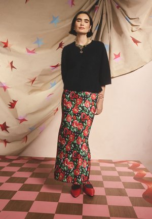 Cath Kidston, REGULAR FIT  - Maxirok - red/black roses