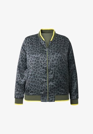 Bomberjacke in Dunkelgrau mit schwarzem Leopardenmuster, mit einem grünen Kragen und Bündchen sowie einem gelben Akzent am Saum und den Bündchen.