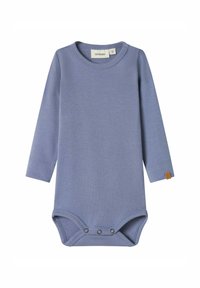 Body a maniche lunghe per neonato in cotone azzurro chiaro. Presenta un collo rotondo e chiusure a pressione sul fondo. Piccola etichetta con logo sulla manica.