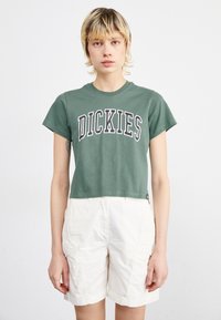 Dickies AITKIN - Marškinėliai su spaudiniu - dark forest