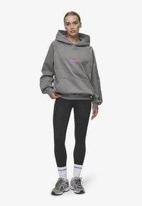 Pegador BELLY OVERSIZED HOODIE - Felpa - washed deep grey