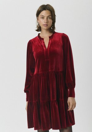 VIGGASE  - Vestito casual - rhythmic red